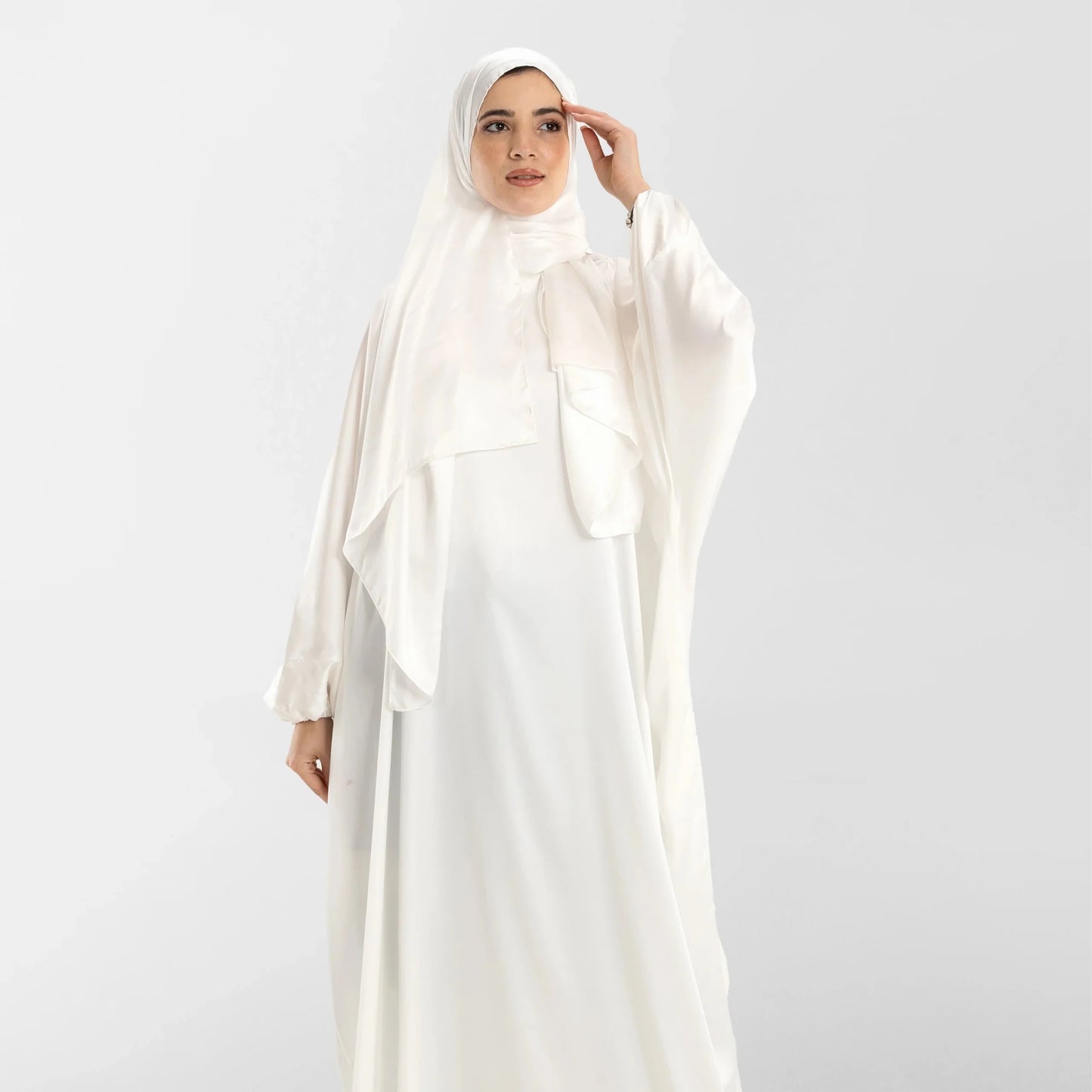 Satin isdal combines grace and comfort - Noury Hub